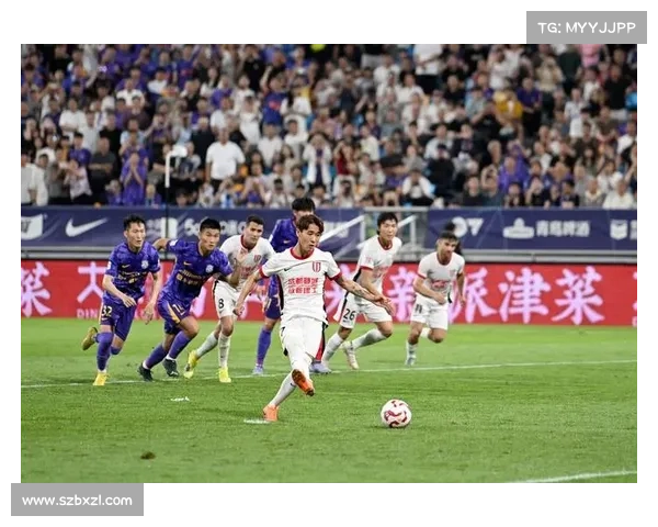 成都蓉城足球俱乐部引援策略分析及其对球队发展的影响 成都蓉城足球俱乐部引援策略分析及其对球队发展的影响